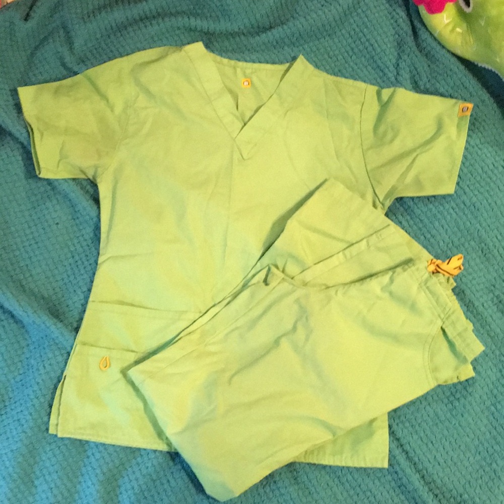 XS/XXS lime green scrubs